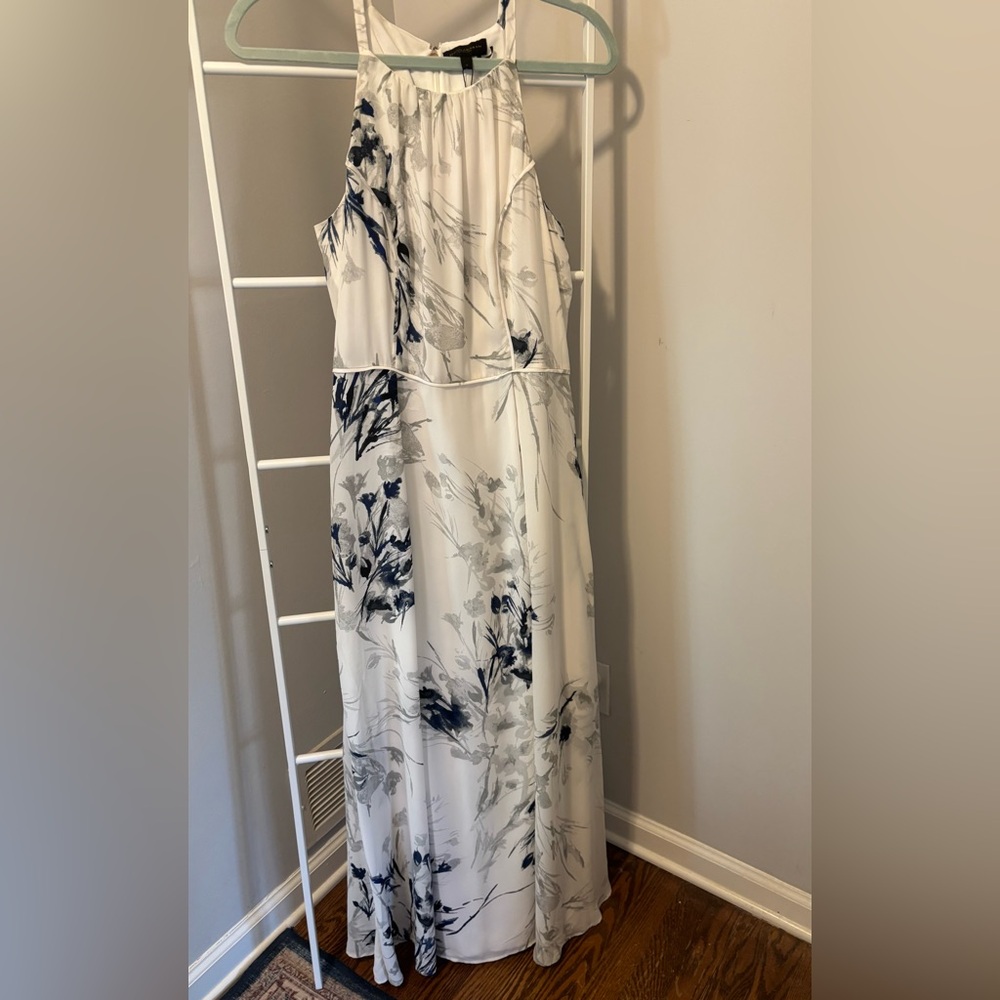 Donna Karan Blue and White Floral Maxi Dress NWT - Picture 3 of 7